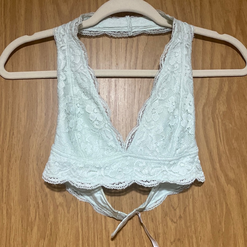 Out from Under Halter Lace Bralette Size M